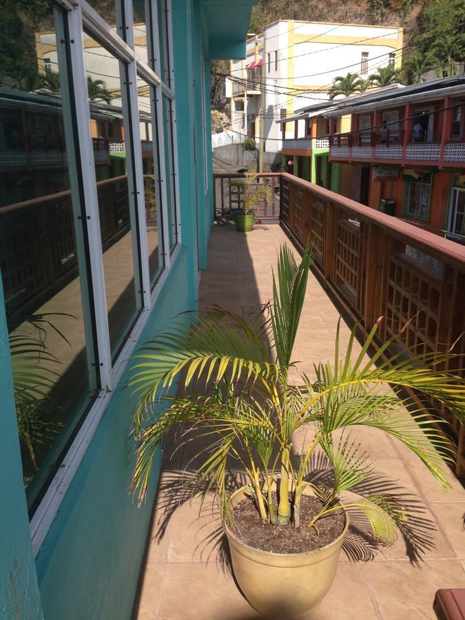 North Bay Inn Sauteurs Екстериор снимка